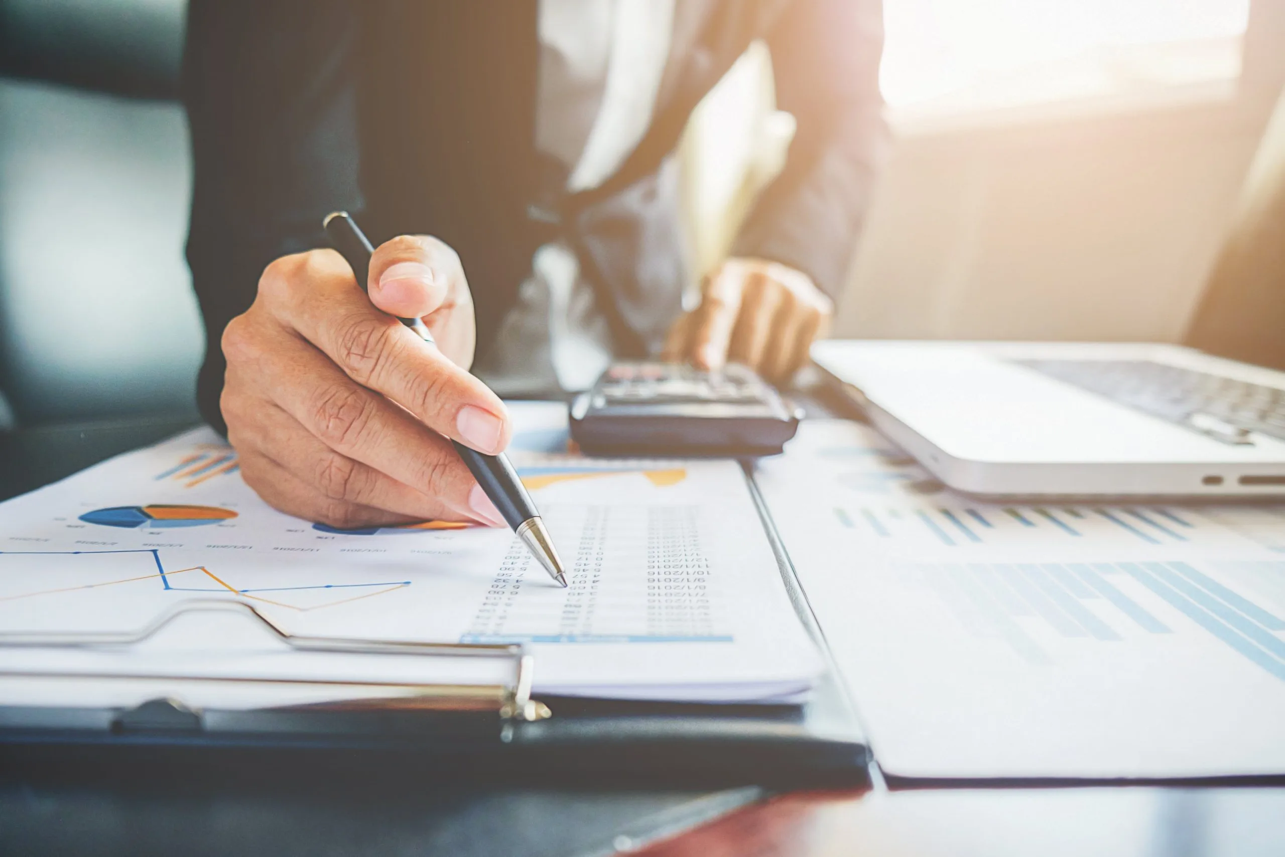 cooperation-analyst-chart-professional-paper-economics-min